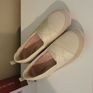 Skechers size 7 dress shoes